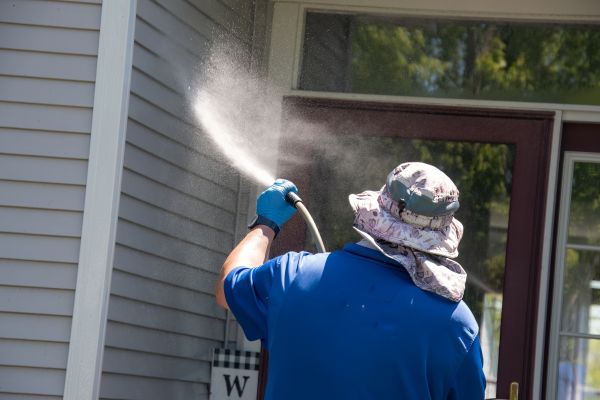 Siding Pressure Washing in Bloomington