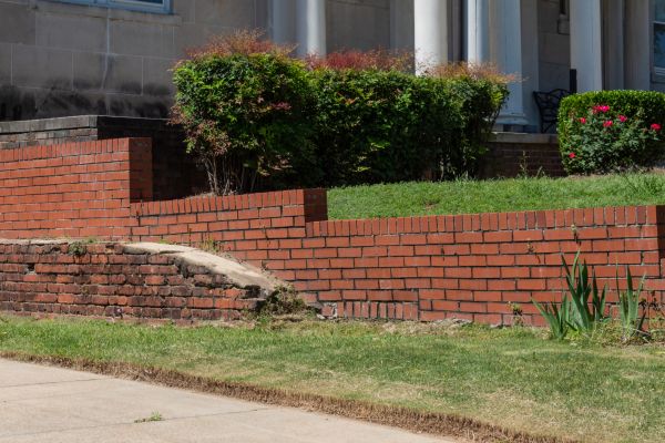 Retaining Wall Cleaning in Bloomington